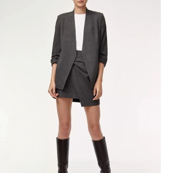 Aritzia Babaton Jethro Skirt Black Mini Asymmetric Size 00 Like new - Picture 8 of 16